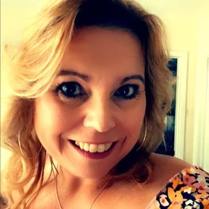 Meet your Posher, Leslie